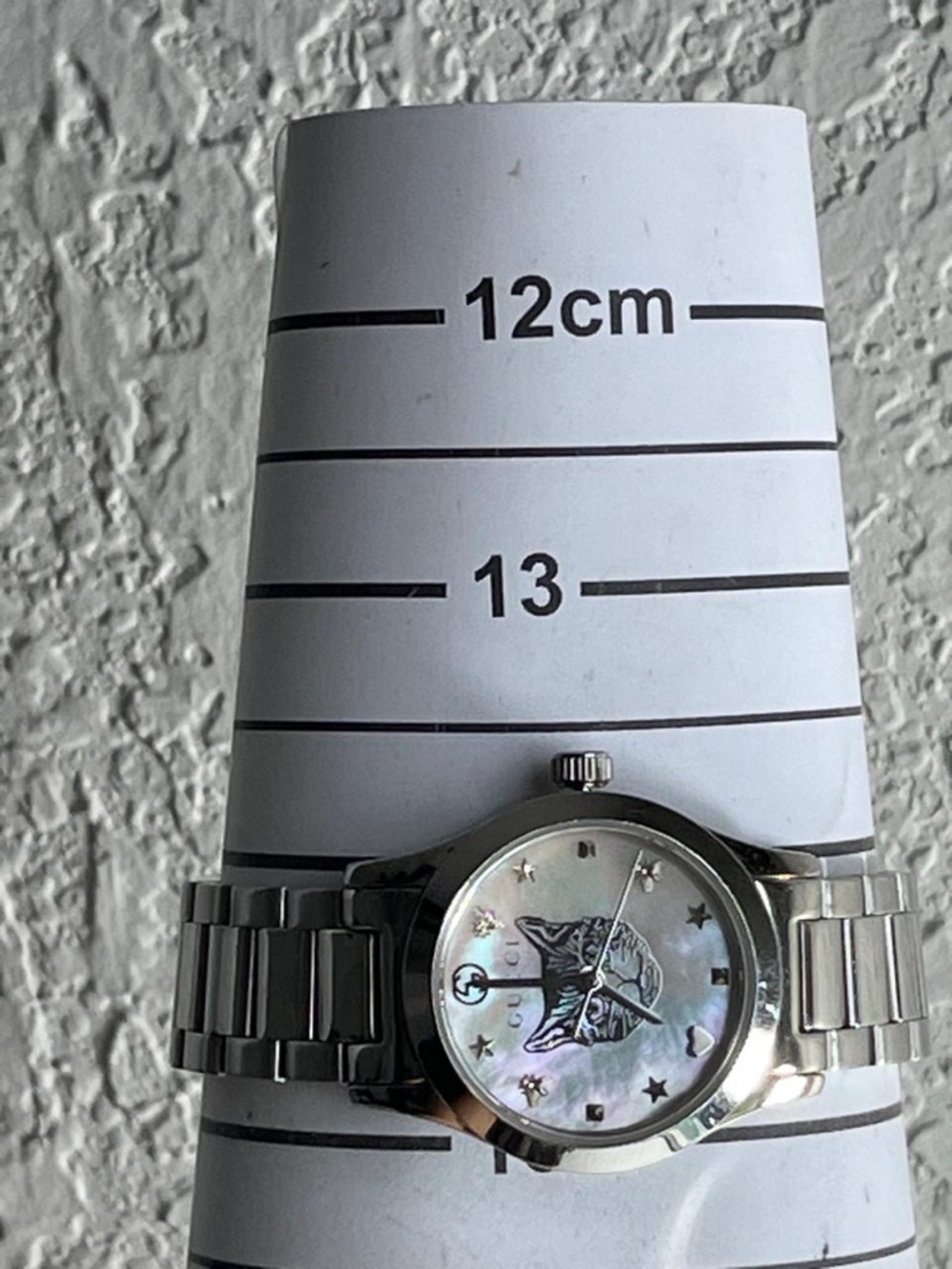Gucci Silver Stainless Steel Watch with Mother-of-Pearl Cat Dial - Picture 10 of 16